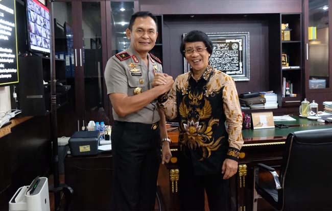 Pertemuan Kak Seto dengan Wakapolda Riau Brigjen Pol Drs Sutrisno Yudi Hermawan.