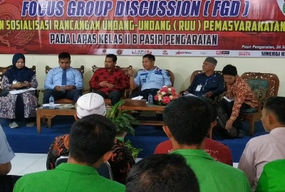 Lembaga Permasyarakatan (Lapas) Kelas II B Pasirpengaraian Kamis, (26/9/2019) menggelar Focus Group Discussion (FGD) terkait Pembahasan Draf RUU Pemasyarakatan yang menimbulkan polemik di masyarakat.