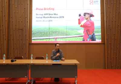 Direktur Asia Pulp & Paper (APP) Sinarmas Suhendra Wiriadinata menegaskan kesiapan perusahaan dan seluruh mitra pemasoknya untuk menghadapi musim kemarau 2019 yang diprediksi oleh BMKG akan lebih kering dari tahun sebelumnya.