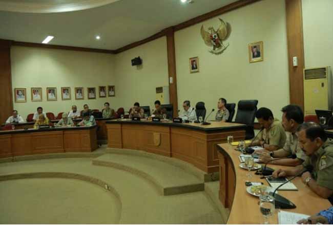 Gubernur Riau gelar pertemuan dengan DPD RI.