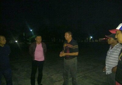 Sekda Inhu bersama Forkopimcam saat turun langsung melakukan razia di Taman Asri Kota Molek Kelurahan Tanah Merah, Kecamatan Pasir.