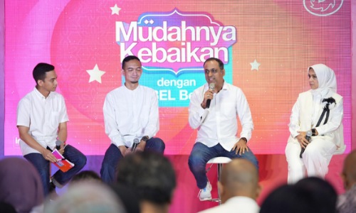 Manajemen Indosat dalam momen Tri kampanyekan #MudahnyaKebaikan Ramadan.(foto: istimewa)