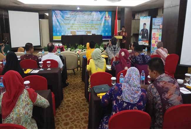  BKKBN Perwakilan Riau menargetkan ada penurunan Total Fertility Rate (TFR) atau Angka Kelahiran Total menjadi 2,16 pada tahun 2024 mendatang.