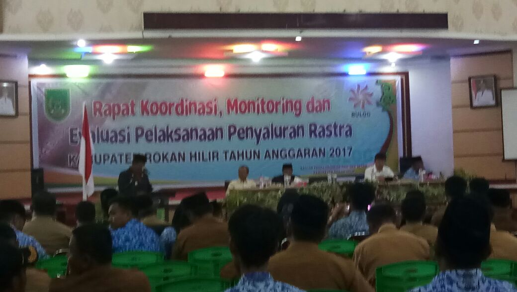Rapat monitoring dan evaluasi penyaluran beras sejahtera (Rastra) Kabupaten Rohil tahun 2017 