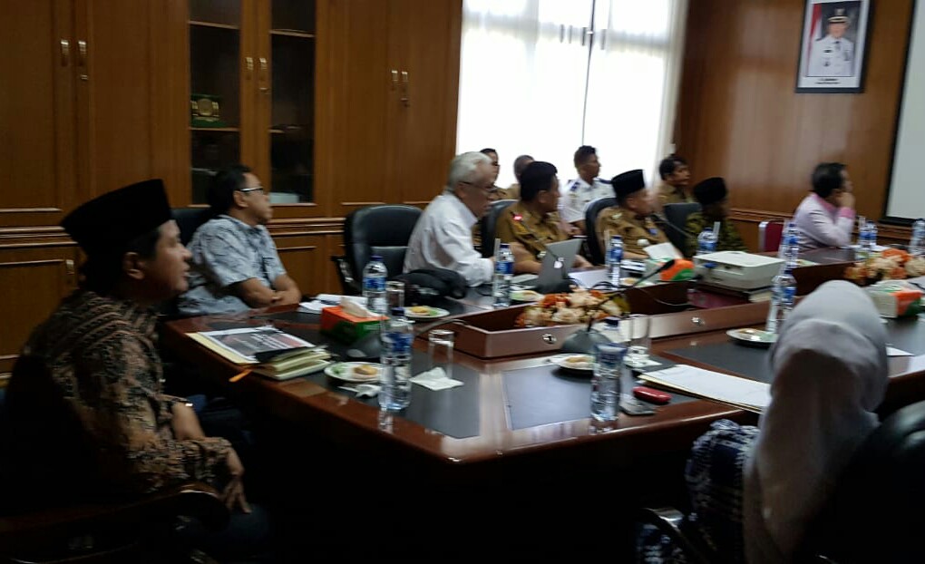 Sekda Abdul Haris, mendengarkan keterangan dari Badan Pelestarian Cagar Budaya (BPCB) Sumatera Barat (Sumbar), menyarankan ke Pemerintah Kabupaten (Pemkab) Rokan Hulu (Rohul) untuk membentuk Tim Ahli Cagar Budaya Kabupaten.