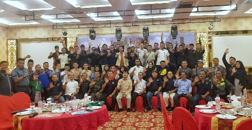 Foto bersama peserta Seminar Jurnalistik tentang Peran Wartawan Dalam Mendorong Pembangunan Negeri, Sempena peringatan Hari Pers Nasional (HPN) Tahun 2019 