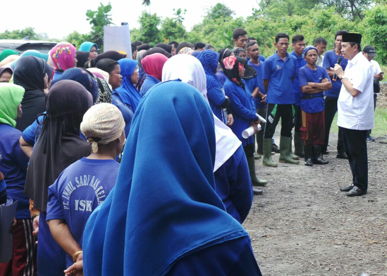 Pasangan Calon Gubernur dan Wakil Gubernur Riau Syamsuar-Edy Natar menemui masyarakat Inhil