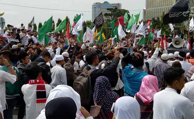 Demo Tolak Ahok di Riau.