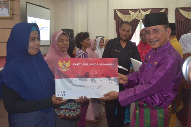 Launching penyaluran bantuan Non Tunai PKH dan KPM Perluasan