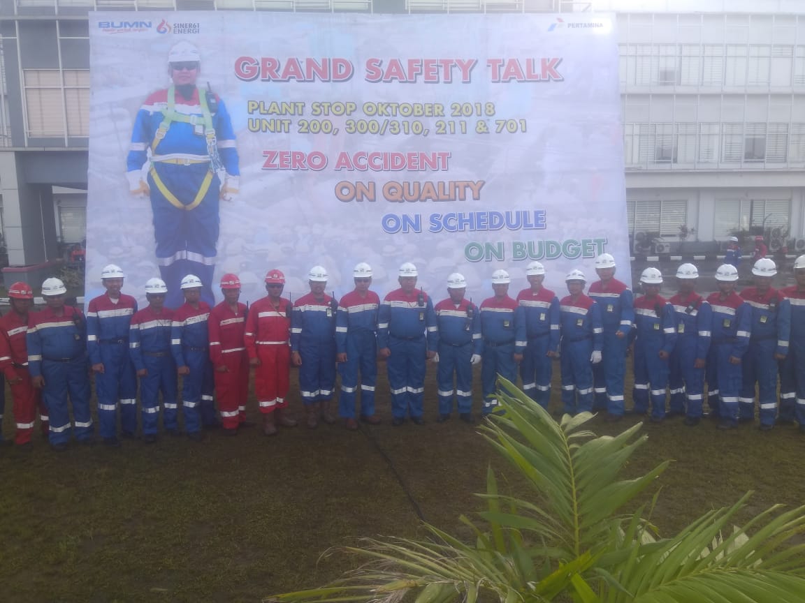 Foto bersama peserta Grand Safety Talk Plant Stop 2018.