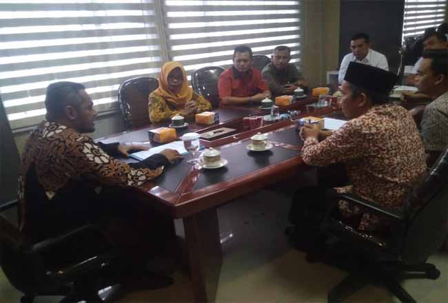 KPU Pekanbaru kunjungi DPRD Pekanbaru.