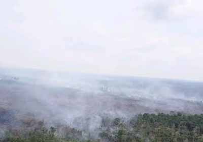 Desa Lukun di Meranti masih terbakar.