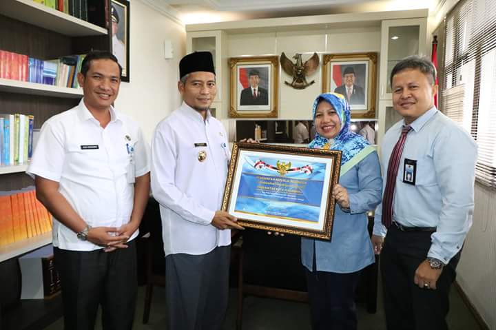 Pemerintah Kota Pekanbaru berhasil meraih penghargaan opini Wajar Tanpa Pengecualian (WTP)  2016 
