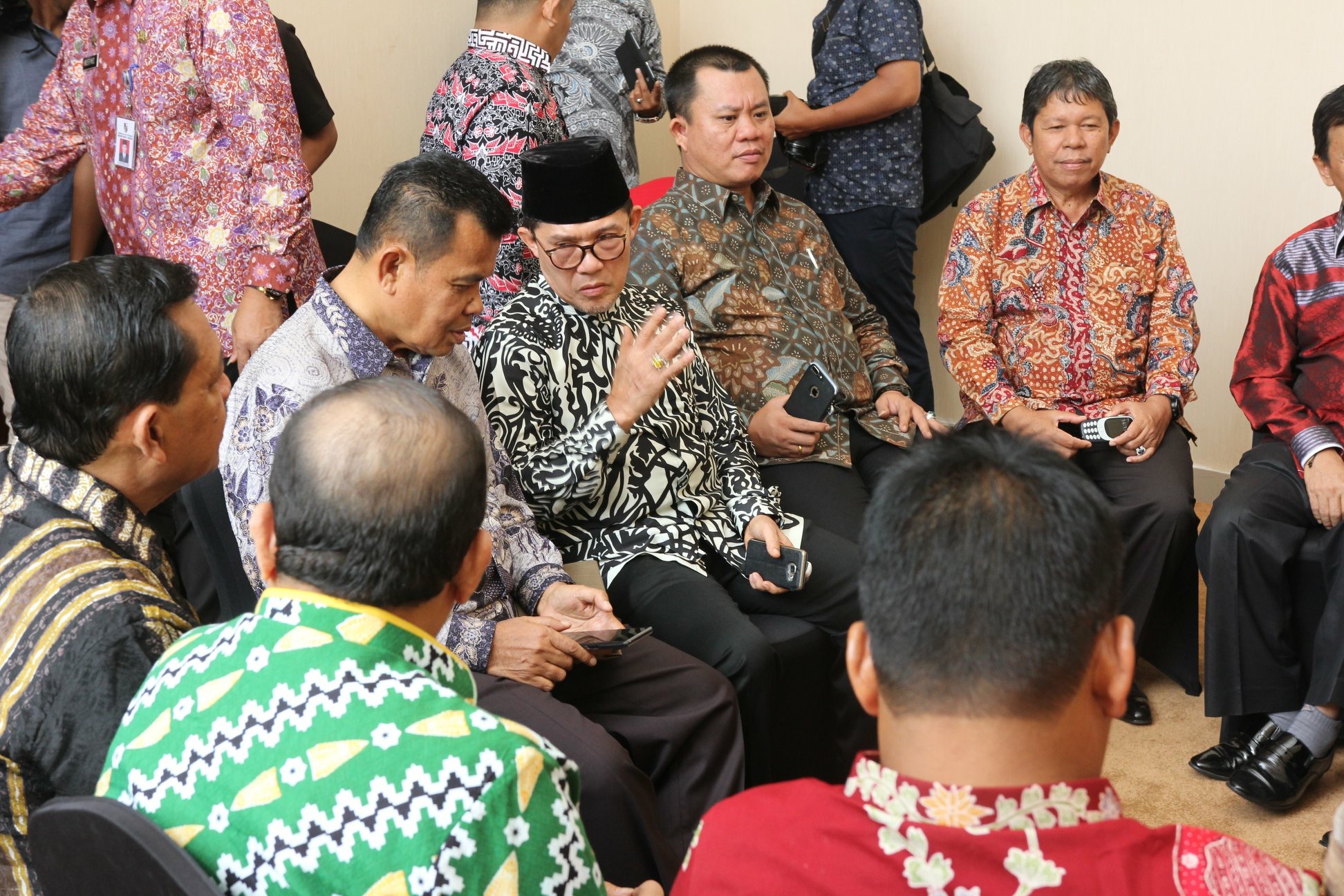 Walikota Dumai H Zulkifli AS menghadiri Musyawarah Kerja Komisariat Wilayah 2018 di Hotel Aryaduta Pekanbaru baru - baru ini.
