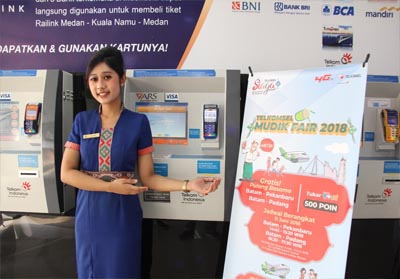 Program Mudik Fair 2018 Telkomsel menawarkan beberapa promo menarik untuk pelanggan antara lain berkesempatan mendapatkan tiket pesawat gratis, diskon tiket pesawat up to 25% dan diskon 50% tiket railink tujuan Medan – Kualanamu maupun sebaliknya. 