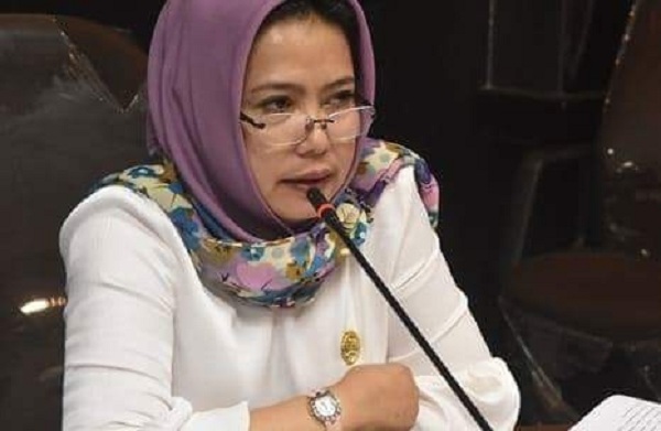 Anggota DPRD Pekanbaru, Roem Diani Dewi  minta Pemko kendalkan harga sembako yang terus naik (foto/int)