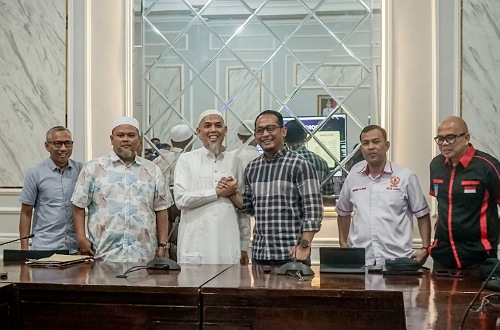 Walikota Dumai bersama Ketua KONI Dumai bahas persiapan Porprov Riau 2026.(foto: bambang/halloriau.com)