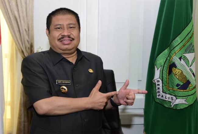 Bupati Bengkalis Amril Mukminin dengan Salam Sensus Penduduk 2020, Kamis (21/11/2019).