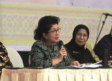Menteri Kesehatan RI, Nila Djuwita F Moeloek 