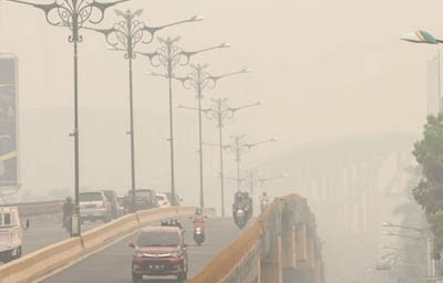 Kabut asap di Pekanbaru.