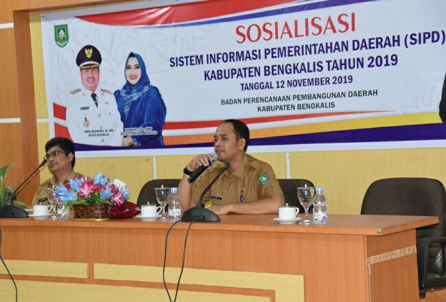 Kabid PPE Bappeda Bengkalis, M Firdaus saat membuka acara Sosialiasi SIPD Kabupaten Bengkalis Tahun  2019.