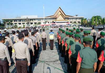 Apel Gabungan TNI Polri jelang Pemilu.