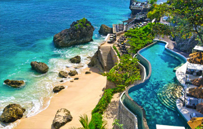 Bali yang terkenal indah dan banyak tempat layak dikunjungi wisman.