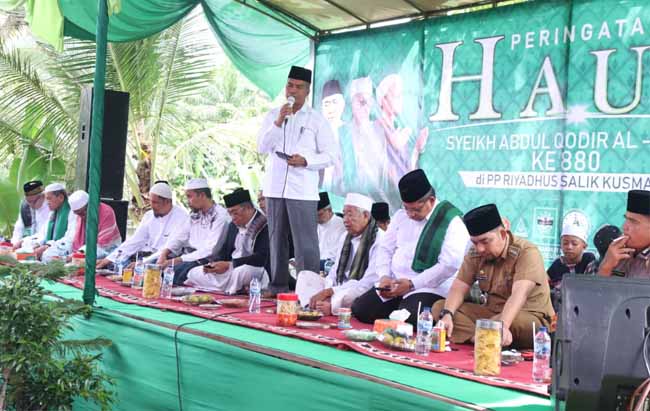 Haul Syekh Abdul Qadir Al-Jaelani ke-880 digelar di Rumah Suluk Riyadus Shalik Kampung Gabung Makmur Kecamatan Kerinci Kanan, Siak, Senin (9/12/2019).  
