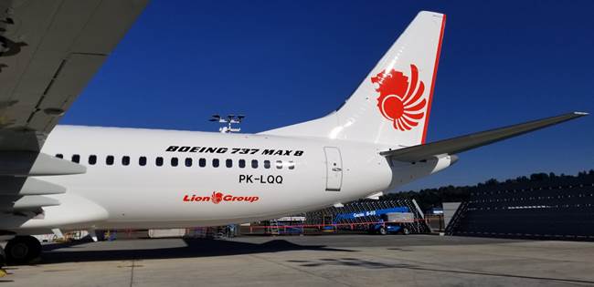 Lion Air Boeing 737 MAX 8 dengan kapasitas 180 kursi kelas ekonomi.     