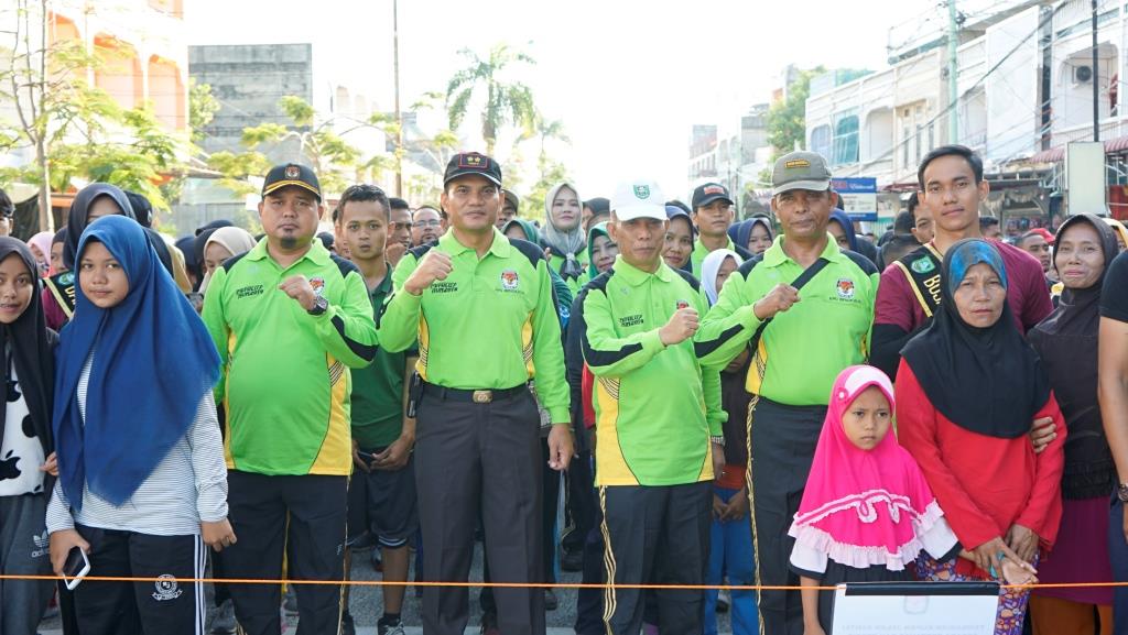  Kepala Kesbangpol Hermanto Baran, Kapolres Yusup Rahmanto, Ketua KPU Fadhillah Al Mausuly dan sejumlah peserta Pemilu Ran.