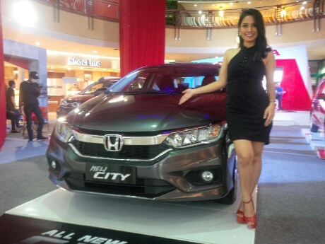 Pameran mobil Honda di Pekanbaru
