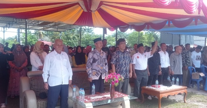 Koperasi Mahato Bersama Rohul gelar syukuran di lapangan Desa Bangun Jaya, Kecamatan Tambusai Utara (foto/rivo)
