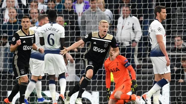 Ajax Amsterdam kalahkan Tottenham Hotspur di leg pertama semifinal Liga Champions, Rabu (1/5/2019). FOTO​: Shaun Botterill/Getty Images