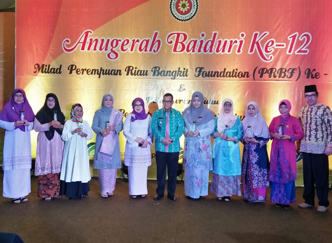 Acara Hari Ulang Tahun (HUT) ke-11 Perempuan Riau Bangkit Foundation (PRBF) dan Anugerah Baiduri ke-12 sekaligus bersempena dengan Hari Ibu ke-91