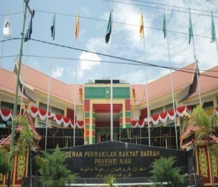 Selain anggaran perjalanan dinas fiktif, tunjangan rumah dinas pimpinan DPRD Riau jadi temuan BPK (foto/int)