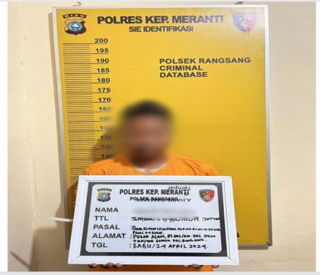 Seorang warga dari Desa Tanjung Gemuk berinisial AG (30)  yang diduga terlibat dalam kasus pencabulan terhadap anak di bawah umur.