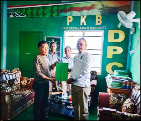 Plt Bupati Kepulauan Meranti, AKBP (Purn) H Asmar telah mengembalikan berkas penjaringan bakal calon Bupati ke DPC PKB.