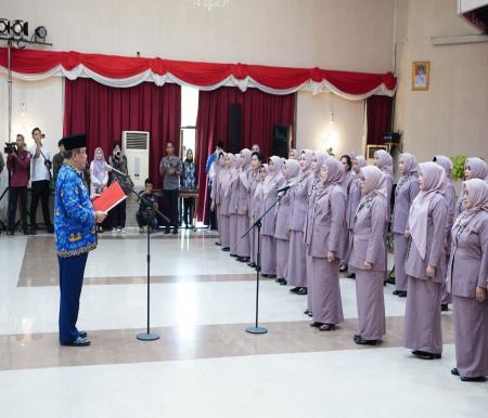 Pj Gubri, SF Hariyanto kukuhkan pengurus BKOW Provinsi Riau Periode 2024-2029 (foto/Yuni)