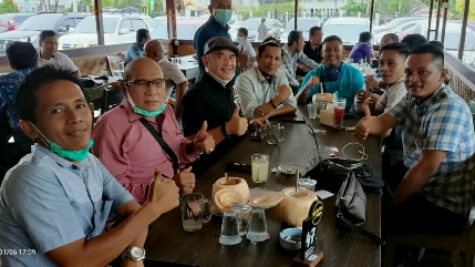 Pengurus Lama PWI Pokja Pekanbaru Silaturrahmi dengan PWI Riau