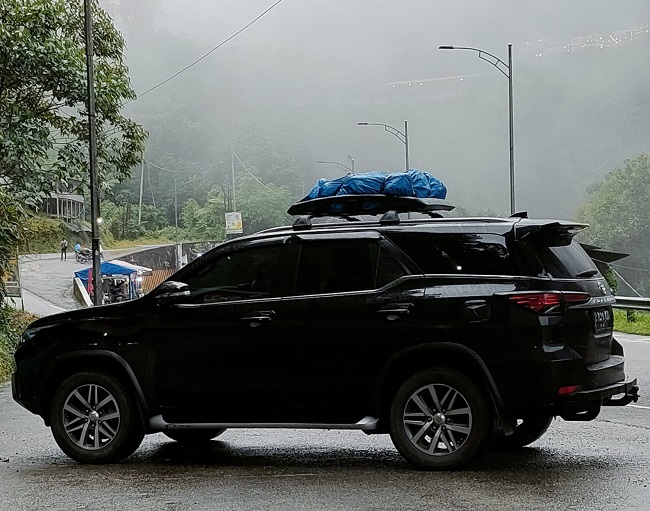 ilustrasi Toyota Fortuner