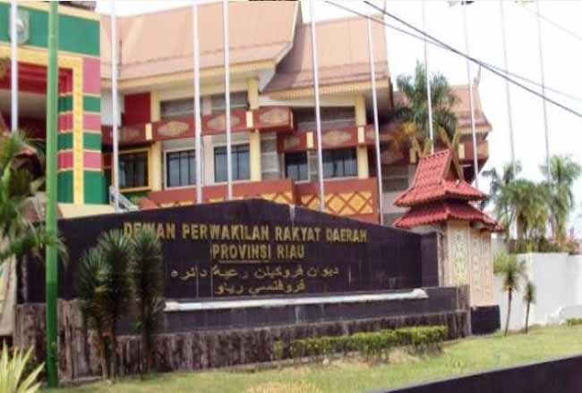 DPRD Riau.