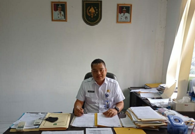 Kepala Bidang Pengolahan dan Pemasaran Dinas Perkebunan Provinsi Riau, Defris Hatmaja
-