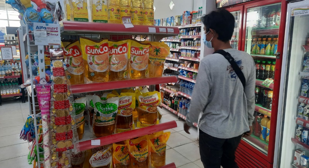 Cegah Aksi Borong, Alfamart dan Indomaret di Dumai Batasi Pembelian Minyak Goreng