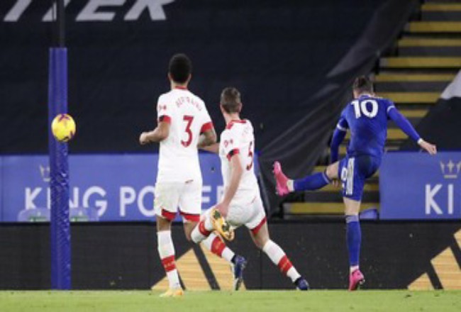 Leicester City menang 2-0 atas Southampton. Foto: CNNIndonesia