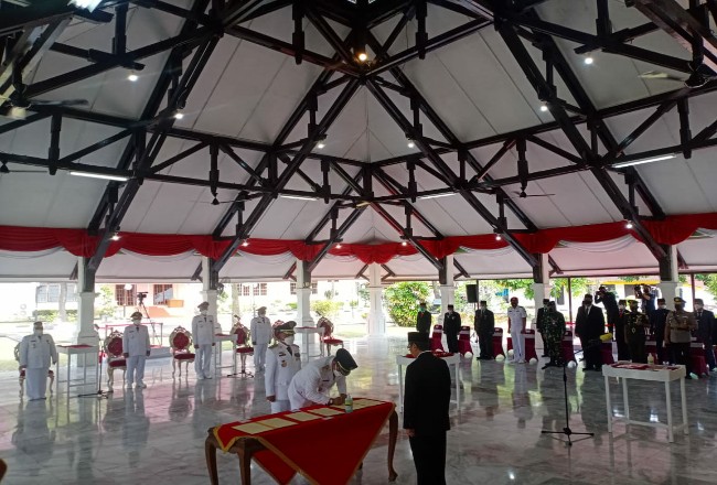 Tiga kepala daerah di Riau hari ini resmi dilantik.