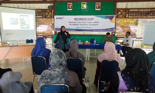 Workshop Motivasi Usaha Bagi Pelaku UMKM tajaan CD PT RAPP.(foto: istimewa)