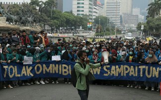 Ribuan buruh dan mahasiswa akan datang ke depan Istana untuk mendemo Omnibus Law, hari ini. Foto: CNNIndonesia
