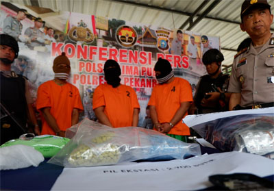 Polisi ekspos salah satu tangkapan sabu di Riau.