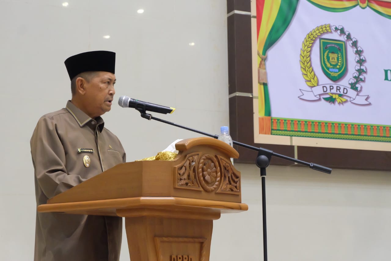 Wakil Bupati Kabupaten Inhil, H Syamsuddin Uti saat menyampaikan tanggapan.