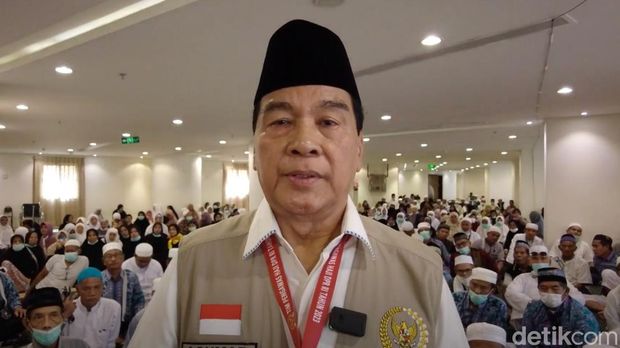 Anggota Komisi VIII DPR Achmad yang tergabung dalam Timwas Haji DPR (foto/detik)
